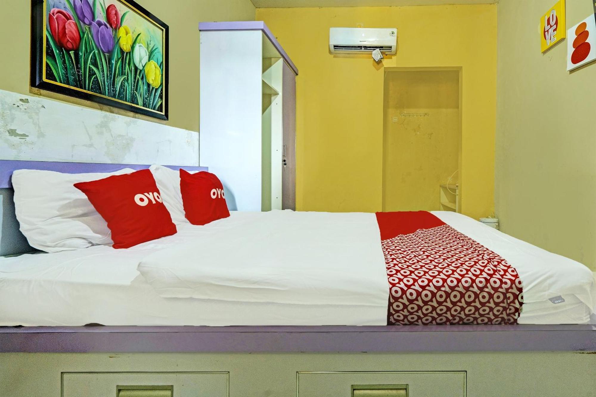 Pondokan Cempaka Cirebon RedPartner Bagian luar foto