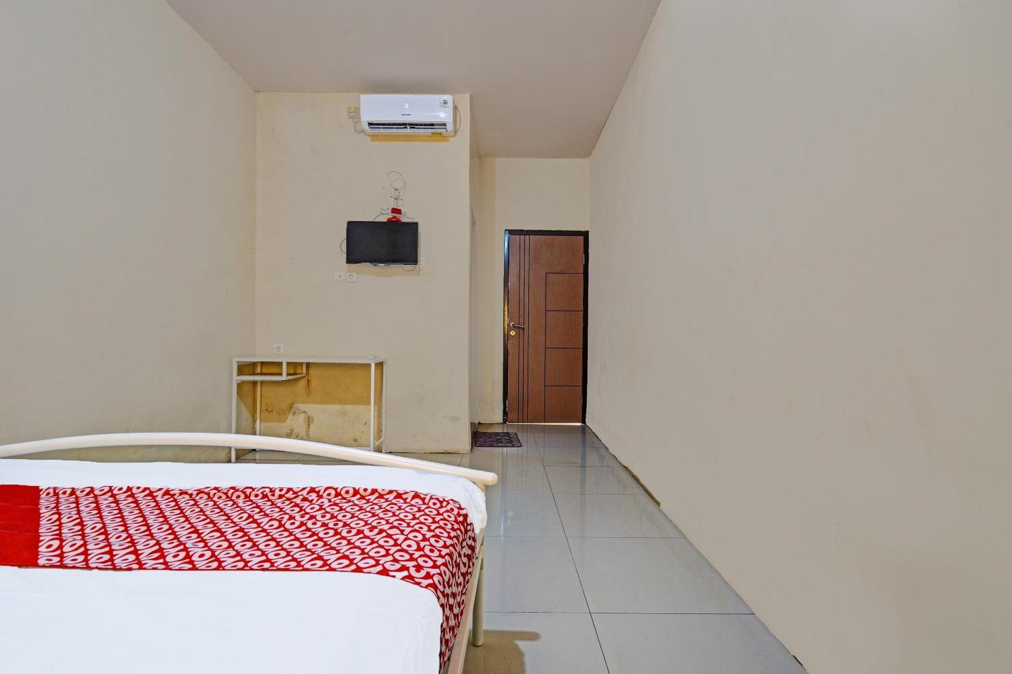 Pondokan Cempaka Cirebon RedPartner Bagian luar foto