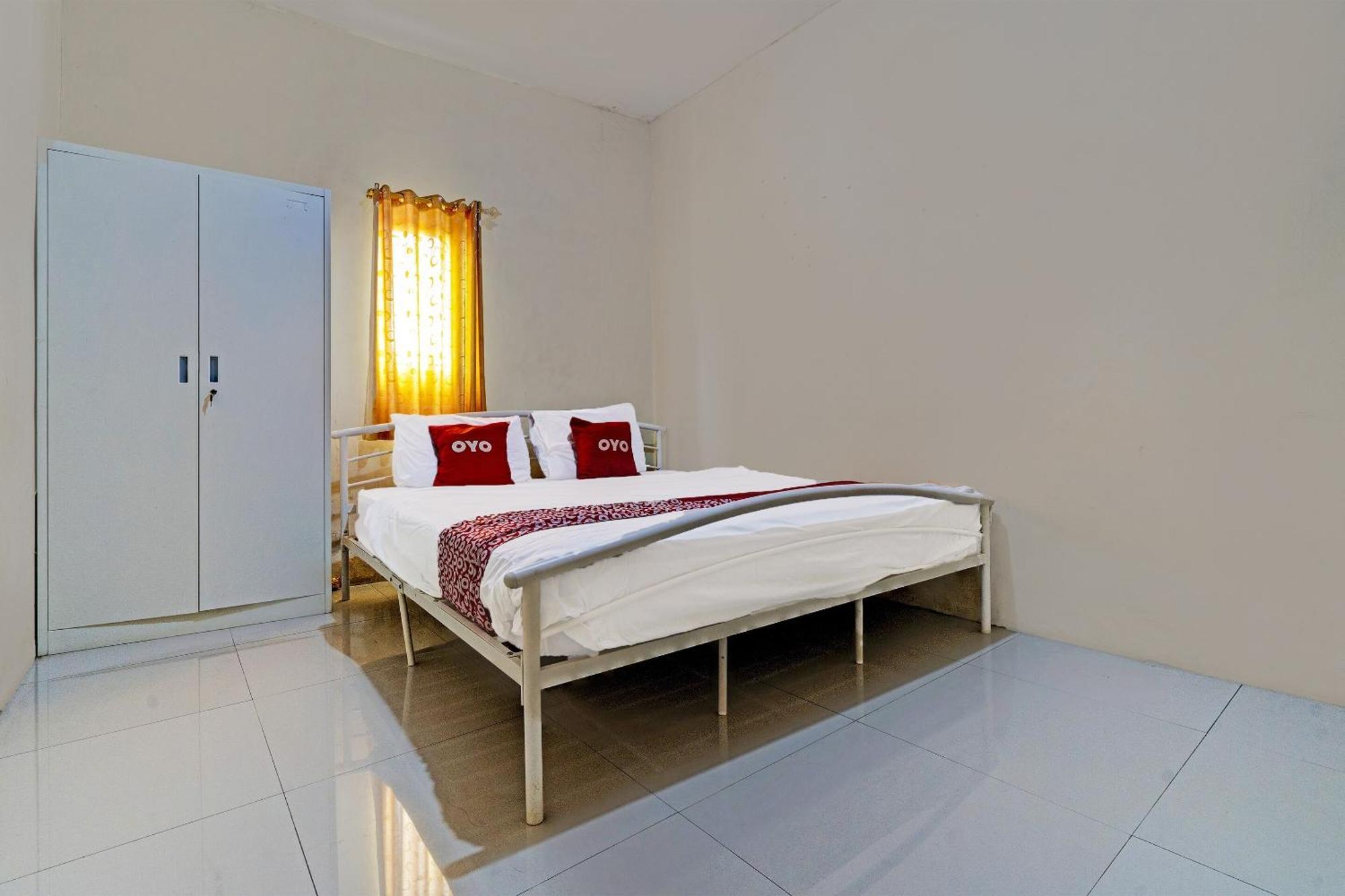 Pondokan Cempaka Cirebon RedPartner Bagian luar foto