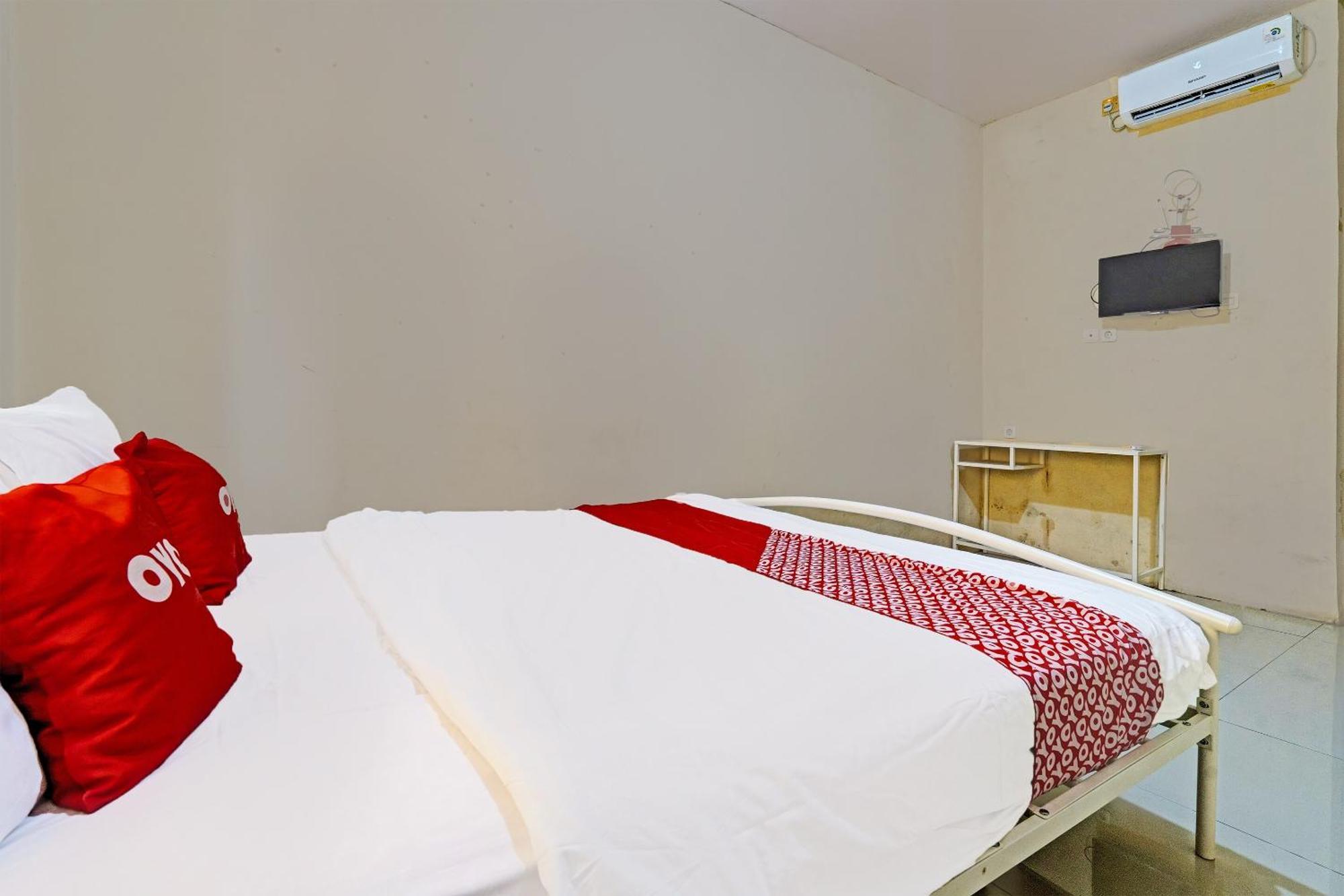Pondokan Cempaka Cirebon RedPartner Bagian luar foto